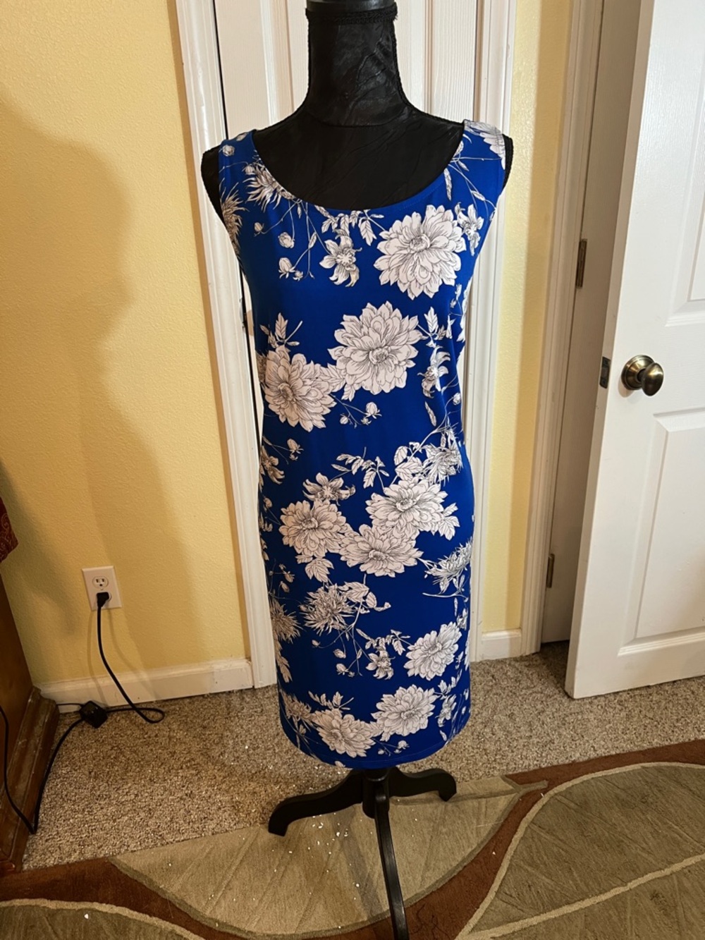 Roz & Ali Royal Blue Floral Midi Dress